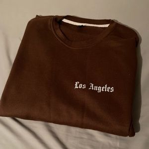 I am selling this long sleeve Los Angeles shirt it’s cute & comfortable.